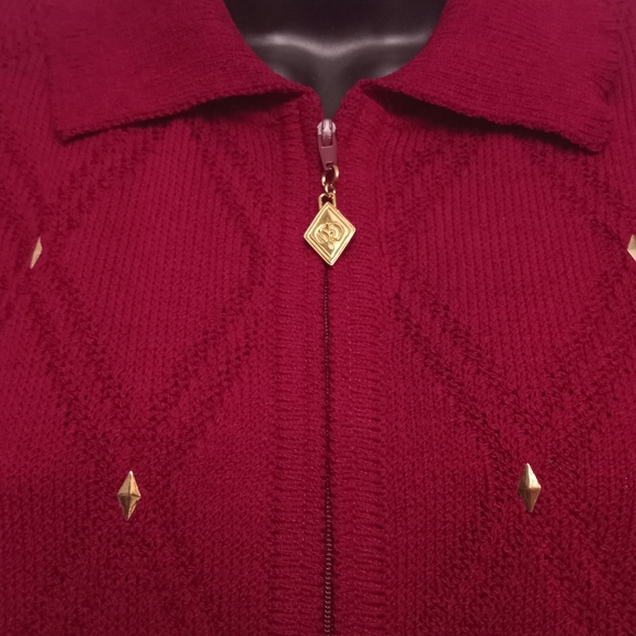 ST. JOHN Skirt & Sweater/Cardigan Outfit - Picture 2 of 4